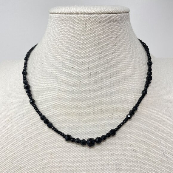 Liz‎ & Co Faceted Black Glass Necklace Goth Whimsigoth Dark Romance - Picture 1 of 10